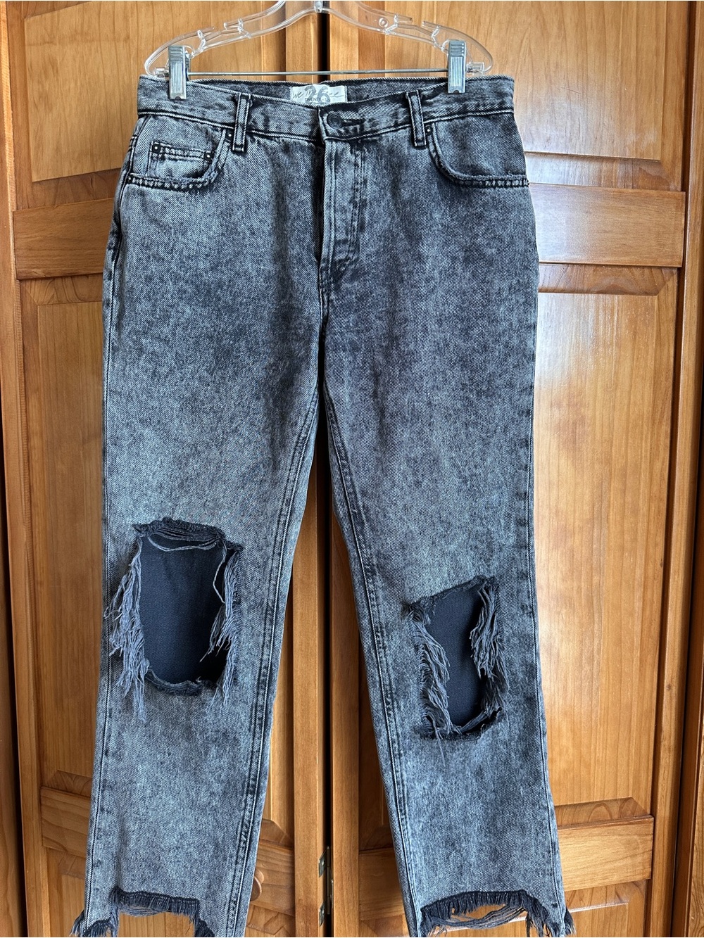 We The Free Black Acid-Wash Ripped Ankle Jeans- 26